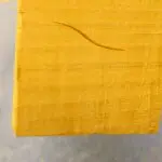 筆で字を書くがごとく線を彫る